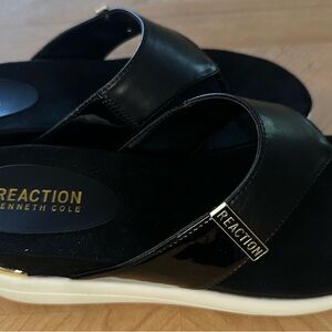 Kenneth Cole Reaction Black Patent Slide Sandals
